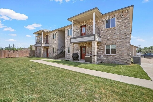 property at 512 E Hazelwood St