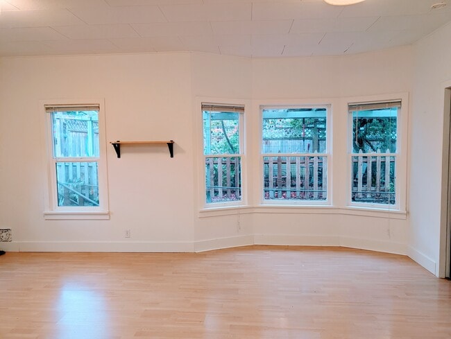 1403 N 36th St in Seattle, WA - Building Photo - Building Photo