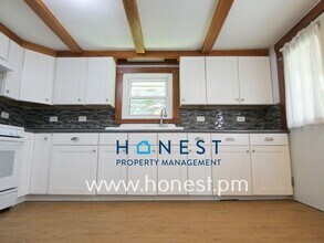 523 Memorial Dr in Winthrop, ME - Building Photo - Building Photo