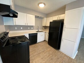 9010-9010 Greenmound Ave in Dallas, TX - Building Photo - Building Photo