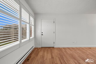 4207 Hayes St in Anchorage, AK - Building Photo - Building Photo