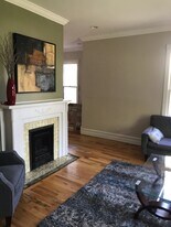 1307 Washington St, Unit Evanston Loft Apartment in Evanston, IL - Building Photo