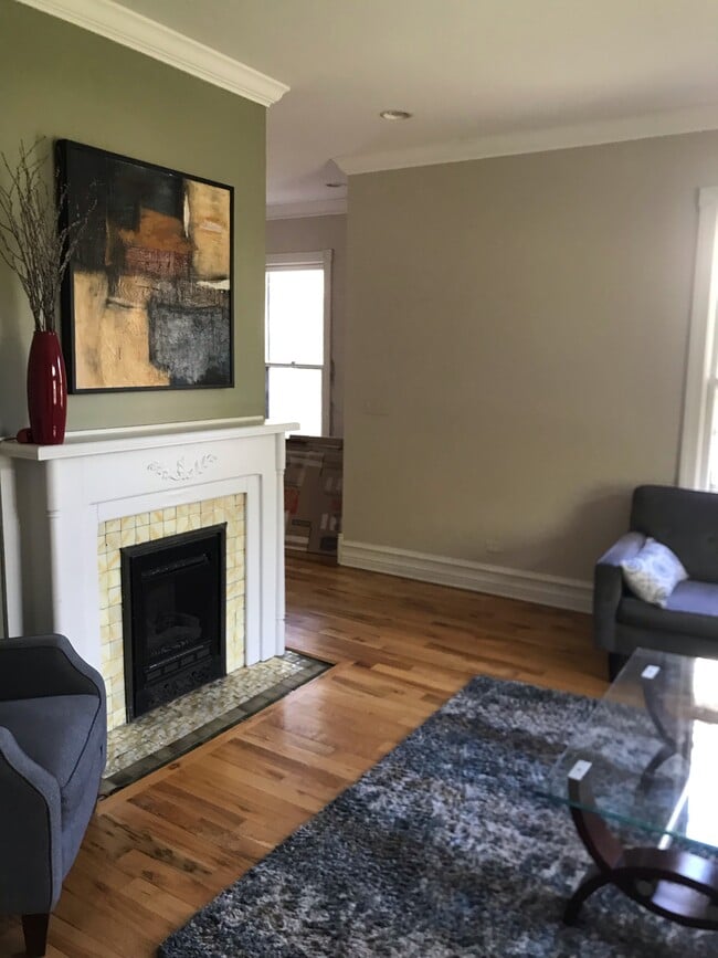 1307 Washington St, Unit Evanston Loft Apartment