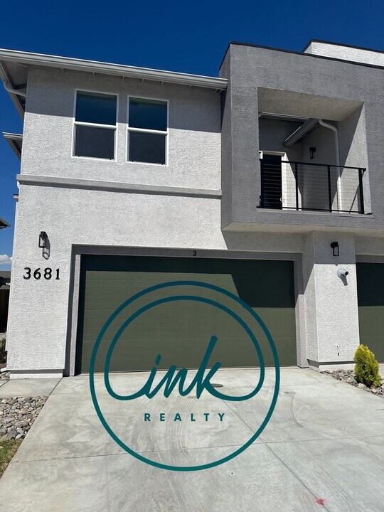 3681 Pulsar Ln in Carson City, NV - Building Photo