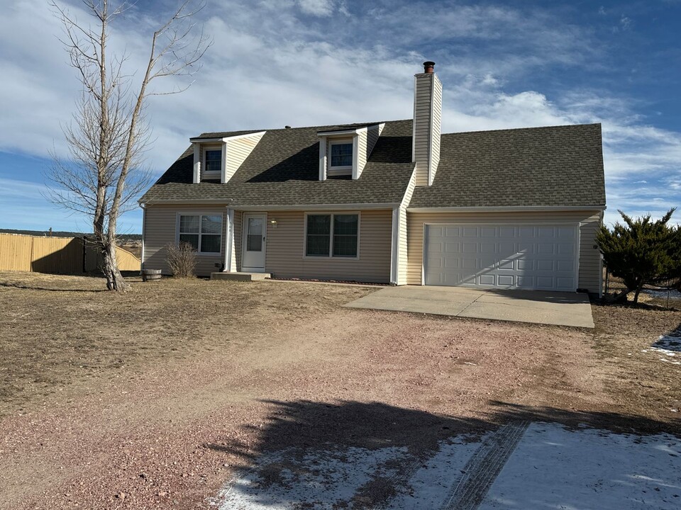 566 Trumbull Ln in Monument, CO - Building Photo