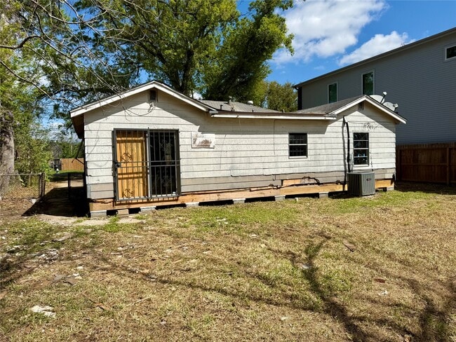 property at 5326 Wenda St