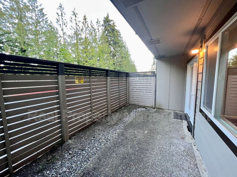 9523 NE 180th St in Bothell, WA - Building Photo
