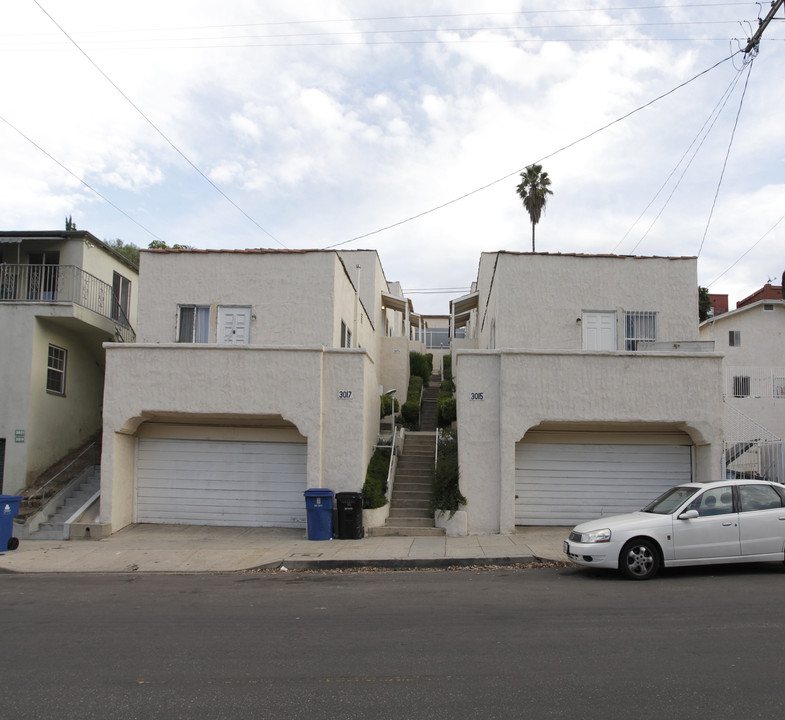 3015-3017 3/4 London St in Los Angeles, CA - Building Photo