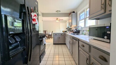 1719 Butler Ct in Naperville, IL - Building Photo - Building Photo