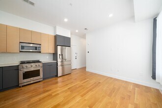 47 Hancock Ave in Jersey City, NJ - Building Photo - Building Photo