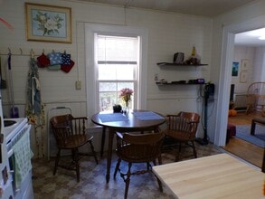 38 Pine St in Orono, ME - Building Photo - Building Photo