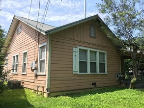 Tobin Hill Cottages in San Antonio, TX - Building Photo - Building Photo