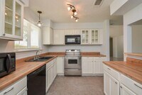 15702 Timber Rock Dr photo'