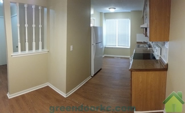 9417 Switzer Rd in Overland Park, KS - Building Photo - Building Photo