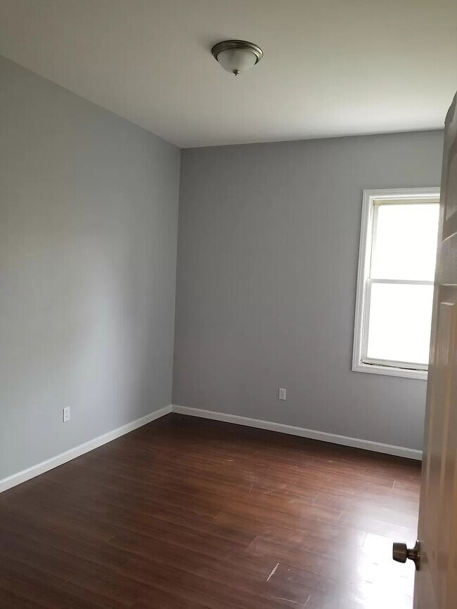 18 Willoughby St in Newark, NJ - Building Photo - Building Photo