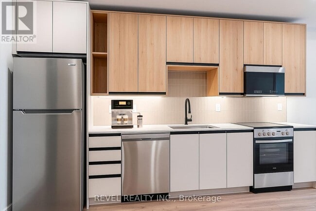 4390 Hillview Dr in Lincoln, ON - Building Photo - Building Photo