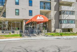 2 Adams St in Denver, CO - Building Photo