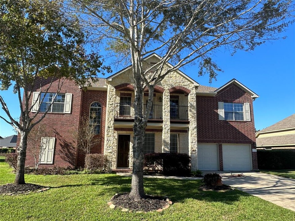 11210 S Country Club Green Dr in Tomball, TX - Building Photo