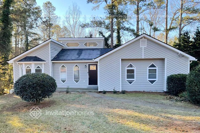 property at 3302 Manchester Dr SW