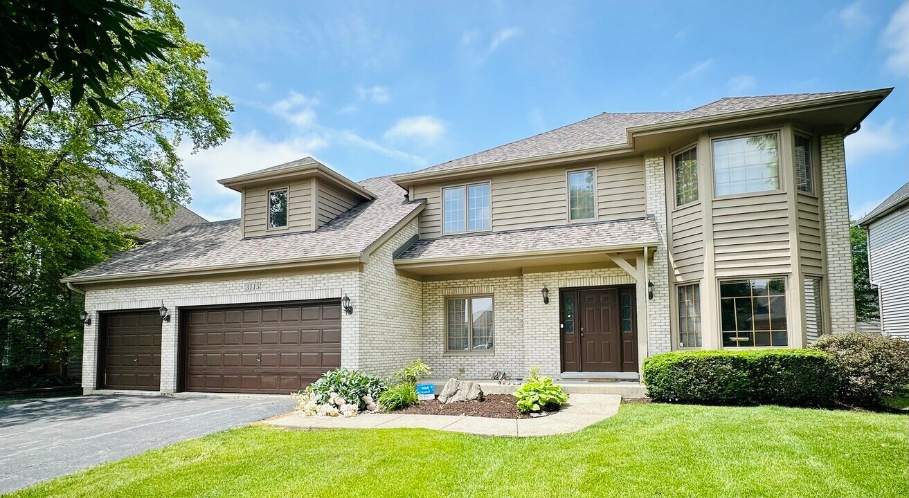 3115 Kingbird Ln in Naperville, IL - Building Photo