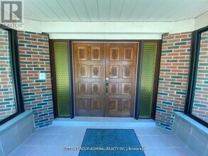 10623 Clarkway Dr in Brampton, ON - Building Photo - Building Photo