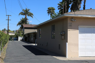 360 N Juniper St in Escondido, CA - Building Photo - Building Photo