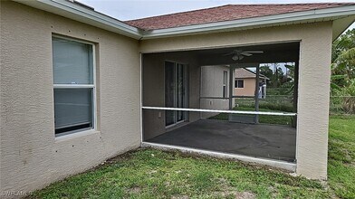 832 Palomino St E in Lehigh Acres, FL - Building Photo - Building Photo