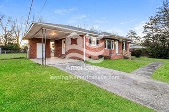 2425 Hunt Club Rd in Sumter, SC - Building Photo - Building Photo