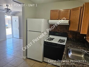 2234 E Polk St in Phoenix, AZ - Foto de edificio - Building Photo