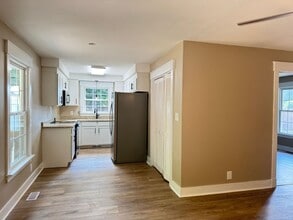 1564 Mary Beth Ln in Clarksville, TN - Building Photo - Building Photo