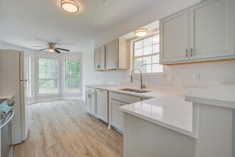 107 Timberline Trail in North Charleston, SC - Building Photo - Building Photo