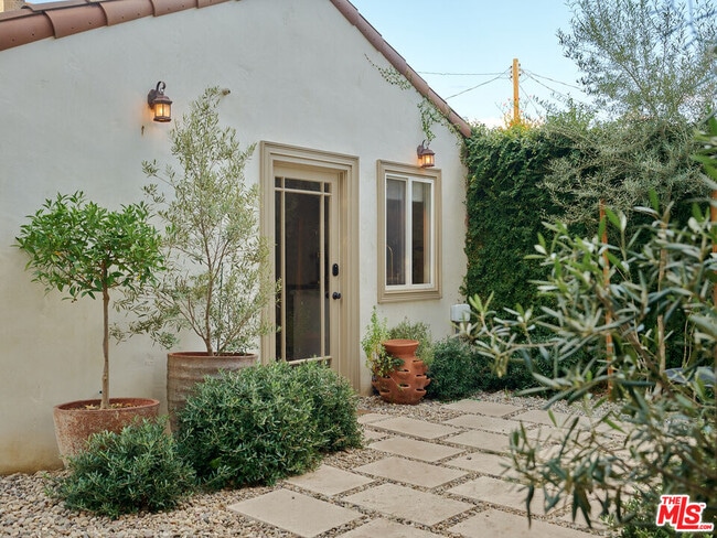 1730 Monterey Rd in South Pasadena, CA - Building Photo - Building Photo