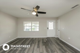 2012 Live Oak Dr in Plant City, FL - Building Photo - Building Photo