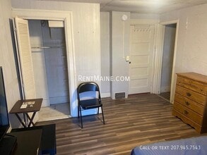 133 Essex St in Bangor, ME - Building Photo - Building Photo