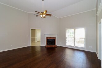 8607 Bazemore Rd in Cordova, TN - Building Photo - Building Photo