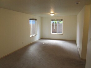 1354 Vista Ave SE in Salem, OR - Building Photo - Building Photo