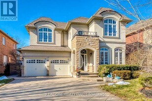 96 Spring Azure Crescent in Oakville, ON - Building Photo