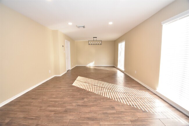 1330 Westgreen Blvd in Katy, TX - Building Photo - Building Photo