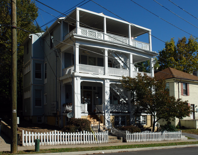 111 Highland Ave SW in Roanoke, VA - Foto de edificio - Building Photo