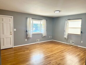 6106 Chesworth Rd in Catonsville, MD - Building Photo - Building Photo