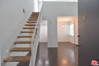 1727 Glendon Ave in Los Angeles, CA - Building Photo - Building Photo