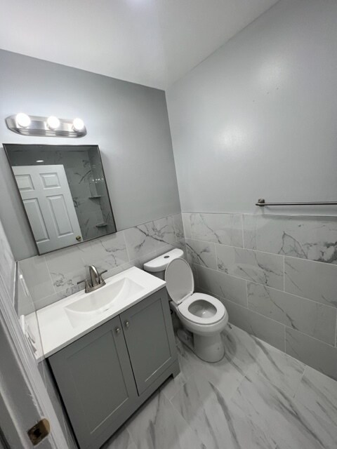 17 Prescott St, Unit #2 in Jersey City, NJ - Building Photo - Building Photo