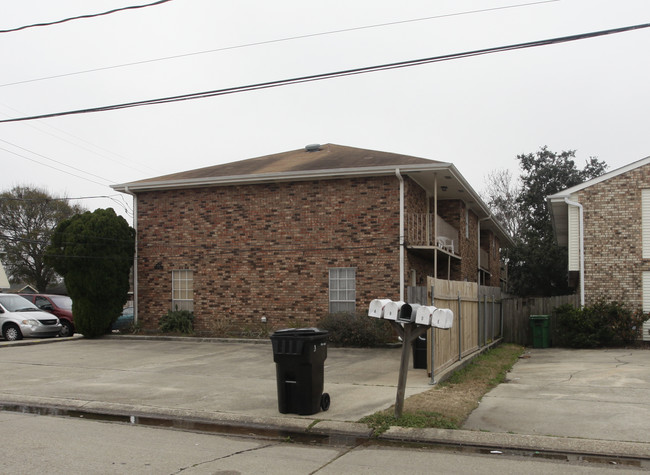 4301 Florida Ave in Kenner, LA - Building Photo - Building Photo