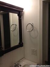 28 S Huntington Ave, Unit 303 in Boston, MA - Foto de edificio - Building Photo