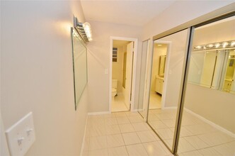 403 NW 68th Ave, Unit 310 in Plantation, FL - Building Photo - Building Photo