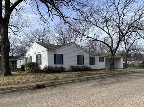 3803 Poinsettia Dr in Dallas, TX - Building Photo - Building Photo