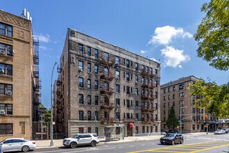 580 Saint Nicholas Ave in New York, NY - Building Photo - Building Photo