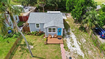 1815-1812 12th St S in St. Petersburg, FL - Building Photo