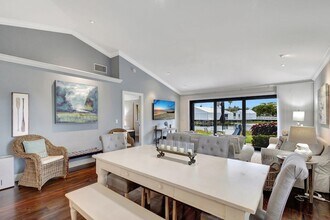 515 Club Dr in Palm Beach Gardens, FL - Foto de edificio - Building Photo