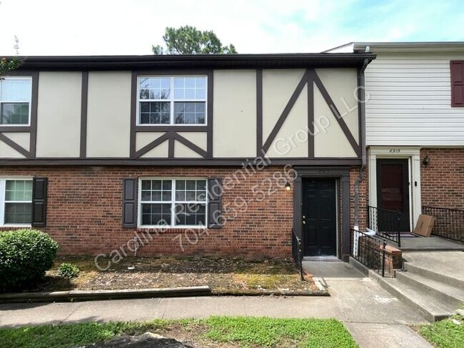 property at 8913 Hunter Ridge Dr